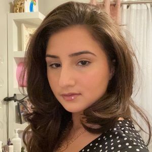 Meet your Posher, Daniela